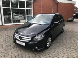 Kosmosschwarz Gebraucht 2012 Mercedes B180 Van / Kleinbus | 13.990 € (Teuer)