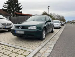 Grün Gebraucht 2002 VW Golf IV Kleinwagen | 2.250 € (Teuer)