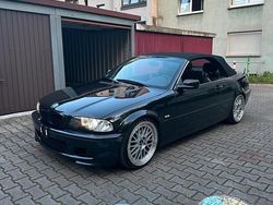 Schwarz Gebraucht 2001 BMW 320 Cabriolet Cabrio | 5.199 € (Fairer Preis)
