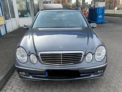 Grau Gebraucht 2007 Mercedes E320 Avantgarde Limousine | 6.490 € (Fairer Preis)
