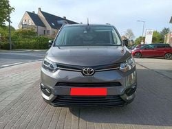 Grau Gebraucht 2024 Toyota Proace City Van | 29.999 € (Etwas zu teuer)
