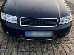 Blau Gebraucht 2001 Audi A4 Limousine | 1.500 € (Guter Preis)