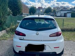 Weiß Gebraucht 2009 Alfa Romeo 147 Kleinwagen | 2.500 € (Fairer Preis)