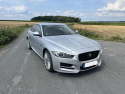 Silber Gebraucht 2018 Jaguar XE R-Sport Limousine | 18.999 € (Etwas zu teuer)