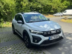 Weiß Gebraucht 2023 Dacia Sandero Expression Kleinwagen | 15.600 € (Fairer Preis)