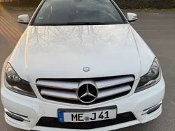 Weiß Gebraucht 2013 Mercedes C220 Avantgarde Coupé | 12.600 € (Guter Preis)