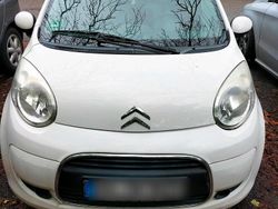 Weiß Gebraucht 2014 Citroën C1 Kleinwagen | 1.990 €