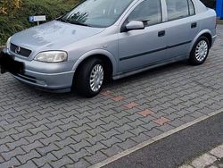 Silber Gebraucht 2001 Opel Astra Limousine | 2.300 € (Etwas zu teuer)