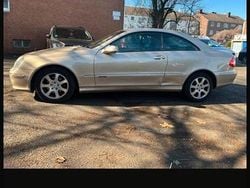 Gold Gebraucht 2003 Mercedes CLK200 Coupé | 1.600 € (Guter Preis)