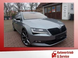Grau Gebraucht 2017 Skoda Superb SportLine Kombi | 21.880 € (Fairer Preis)