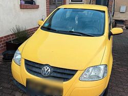 Gelb Gebraucht 2011 VW Fox Kleinwagen | 999 € (Guter Preis)