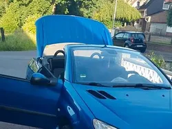 Blau Gebraucht 2003 Peugeot 206 CC Cabrio | 1.400 €