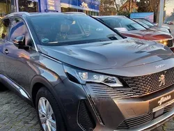 Platinium grau metallic (metallic) Gebraucht 2022 Peugeot 3008 GT SUV | 28.490 € (Guter Preis)