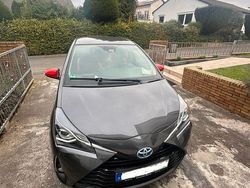 Gebraucht 2017 Toyota Yaris Hybrid Limousine | 8.000 € (Guter Preis)