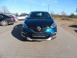 Blau Gebraucht 2017 Renault Captur Intens SUV | 13.900 € (Etwas zu teuer)