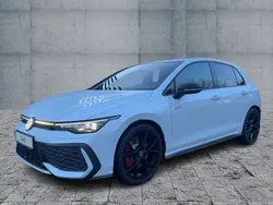 Weiß Neu 2025 VW Golf VIII GTI Limousine | 43.270 € (Etwas zu teuer)