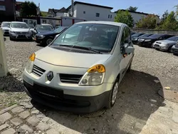 Grau Gebraucht 2004 Renault Modus Authentique Van / Kleinbus | 700 € (Guter Preis)