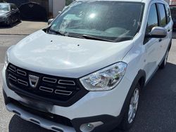 Weiß Gebraucht 2019 Dacia Lodgy Stepway Van / Kleinbus | 7.550 € (Superpreis)
