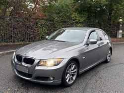 Grau Gebraucht 2009 BMW 325 Limousine | 8.000 € (Fairer Preis)
