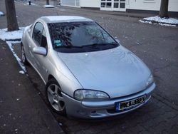 Silber metallic Gebraucht 1998 Opel Tigra Kleinwagen | 1.200 €