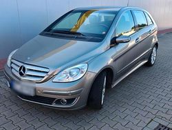 Grau Gebraucht 2006 Mercedes B170 Van / Kleinbus | 5.799 € (Etwas zu teuer)
