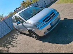 Silber Gebraucht 2005 Opel Meriva Van / Kleinbus | 1.500 € (Guter Preis)