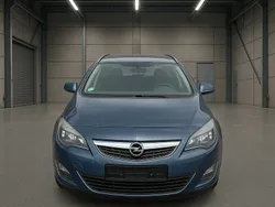 Dunkelblau Gebraucht 2011 Opel Astra Sport Kombi | 3.499 € (Guter Preis)