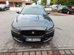 Grau Gebraucht 2018 Jaguar XE R-Sport Limousine | 10.900 € (Superpreis)