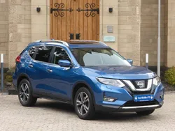 Blau Gebraucht 2017 Nissan X-Trail N-Connecta SUV | 13.950 € (Fairer Preis)