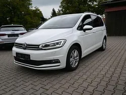 Weiß Gebraucht 2022 VW Touran Highline Van / Kleinbus | 26.999 € (Fairer Preis)