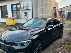 Schwarz Gebraucht 2020 BMW 330 Sport Line Limousine | 18.500 € (Superpreis)