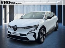 Weiß Gebraucht 2022 Renault Megane E-Tech Equilibre Limousine | 18.700 € (Guter Preis)