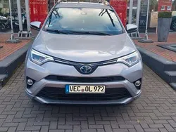 Grau Gebraucht 2016 Toyota RAV4 Hybrid Executive SUV | 21.200 € (Fairer Preis)
