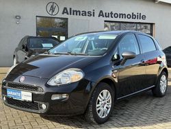 Colore esterno (nero provocato Gebraucht 2015 Fiat Punto Young Kleinwagen | 4.990 € (Etwas zu teuer)
