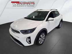 Schneeweiß Gebraucht 2024 Kia Stonic Vision SUV | 19.300 € (Fairer Preis)