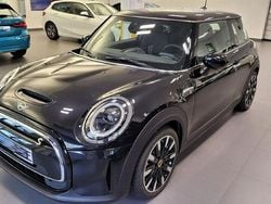Schwarz Gebraucht 2023 Mini Cooper SE Classic Kleinwagen | 18.599 € (Guter Preis)