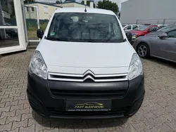 Weiß Gebraucht 2016 Citroën Berlingo Business Class Van / Kleinbus | 8.000 € (Fairer Preis)