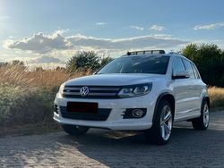 Pure white (metallic) Gebraucht 2014 VW Tiguan Sportline SUV | 19.500 € (Teuer)