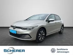 Ivory silver metallic (metallic) Gebraucht 2024 VW Golf VIII Move Limousine | 26.300 € (Superpreis)