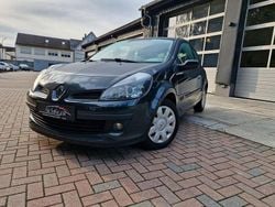 Blau Gebraucht 2005 Renault Clio III Dynamique Kleinwagen | 2.490 € (Teuer)
