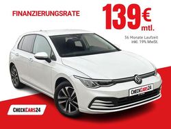 Weiß Gebraucht 2021 VW Golf VIII United Limousine | 27.089 € (Teuer)