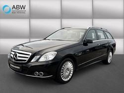 Obsidianschwarz metalliclack Gebraucht 2010 Mercedes E200 Limousine | 8.500 € (Guter Preis)