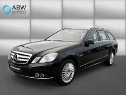 Obsidianschwarz metalliclack Gebraucht 2010 Mercedes E200 Limousine | 8.999 € (Fairer Preis)