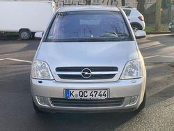 Silber Gebraucht 2004 Opel Meriva Cosmo Van / Kleinbus | 990 € (Guter Preis)