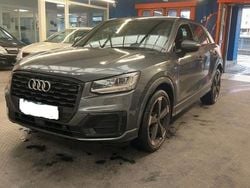 Grau Gebraucht 2017 Audi Q2 Sport SUV | 17.900 € (Etwas zu teuer)