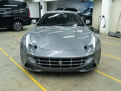 Grau Gebraucht 2011 Ferrari FF Limousine | 215.000 €