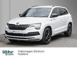 Moonweiss metallic met. Gebraucht 2019 Skoda Karoq SportLine SUV | 25.480 € (Fairer Preis)
