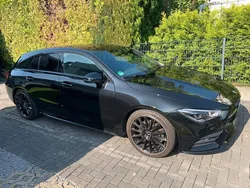 Schwarz Gebraucht 2021 Mercedes CLA200 Shooting Brake AMG Kombi | 29.199 € (Fairer Preis)