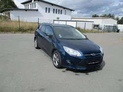 Blau Gebraucht 2013 Ford Focus Champions Edition Kombi | 1.999 € (Superpreis)
