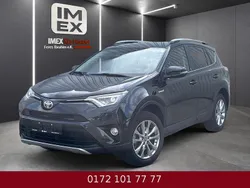 Schwarz Gebraucht 2018 Toyota RAV4 Team SUV | 19.900 € (Fairer Preis)